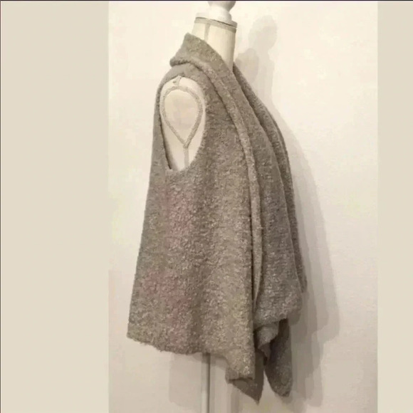 Soft Joie Orrin Boucle Sweater Vest Med Grey EUC​​ - Picture 11 of 14